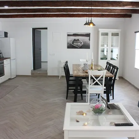 Rural Mate Villa